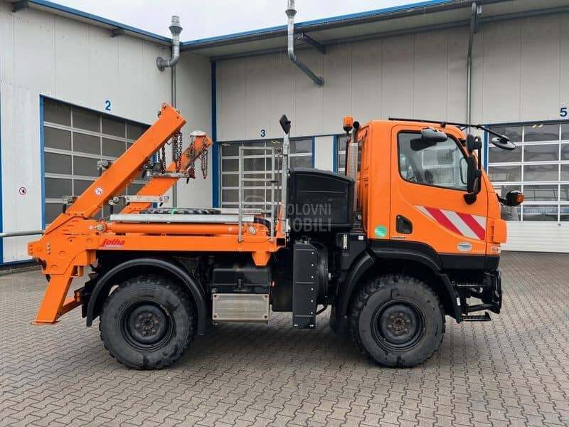 Mercedes Benz Unimog U 20