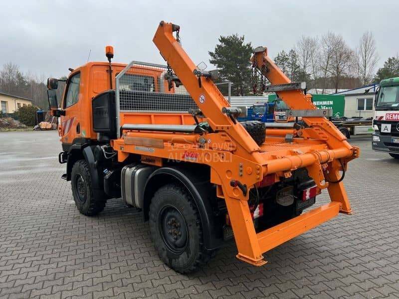Mercedes Benz Unimog U 20