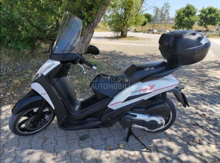 Peugeot Geopolis 400