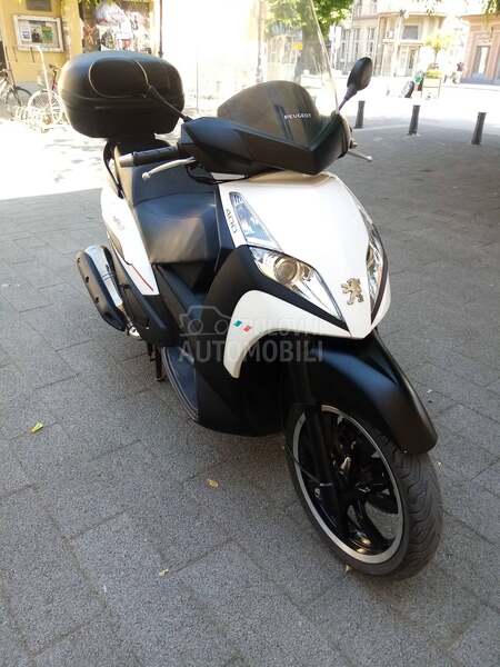 Peugeot Geopolis 400