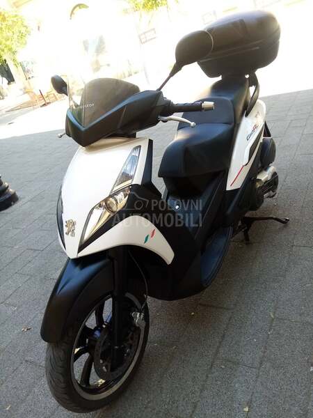 Peugeot Geopolis 400