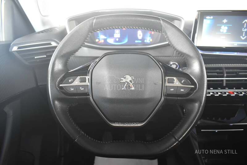 Peugeot 2008 1.2 Allure MT