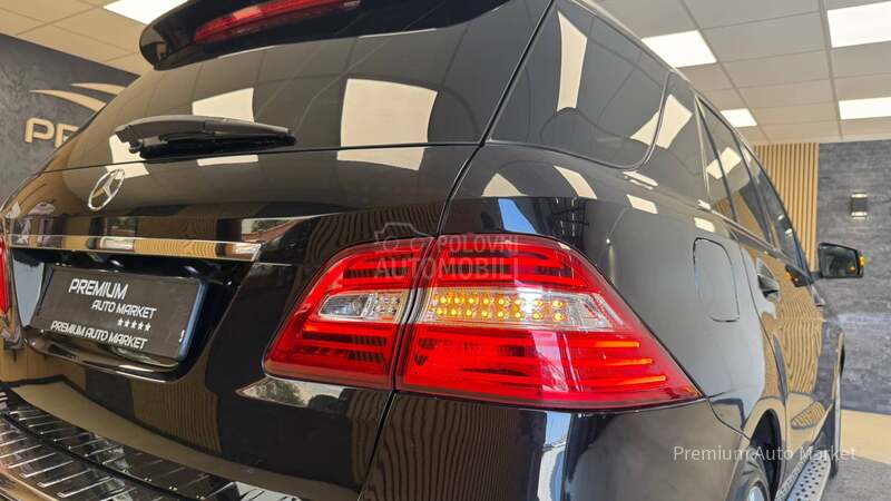 Mercedes Benz ML 350 //3.0d//PANO//SALON