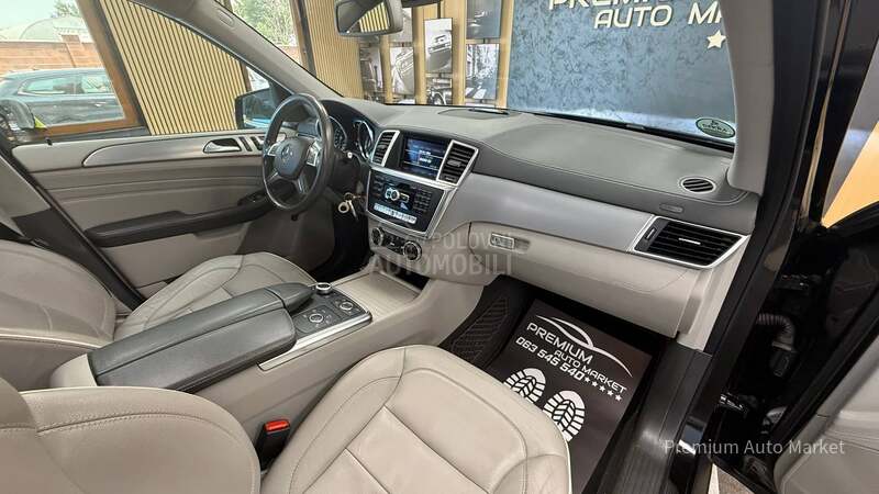 Mercedes Benz ML 350 //3.0d//PANO//SALON