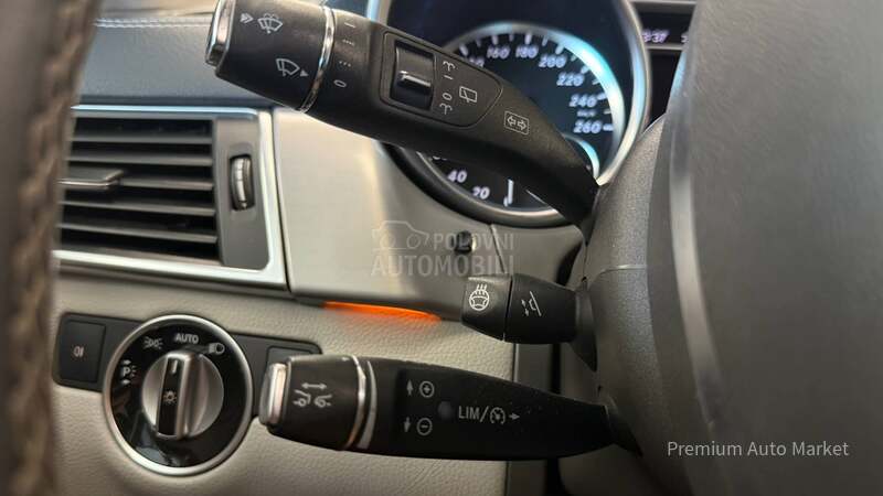 Mercedes Benz ML 350 //3.0d//PANO//SALON