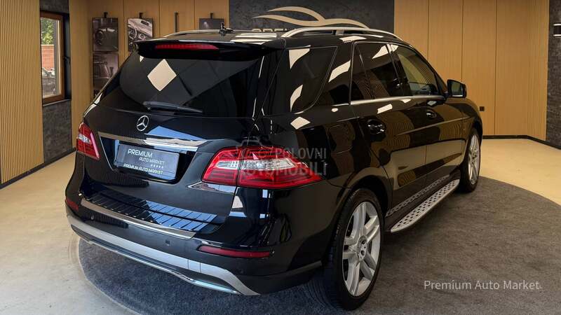 Mercedes Benz ML 350 //3.0d//PANO//SALON