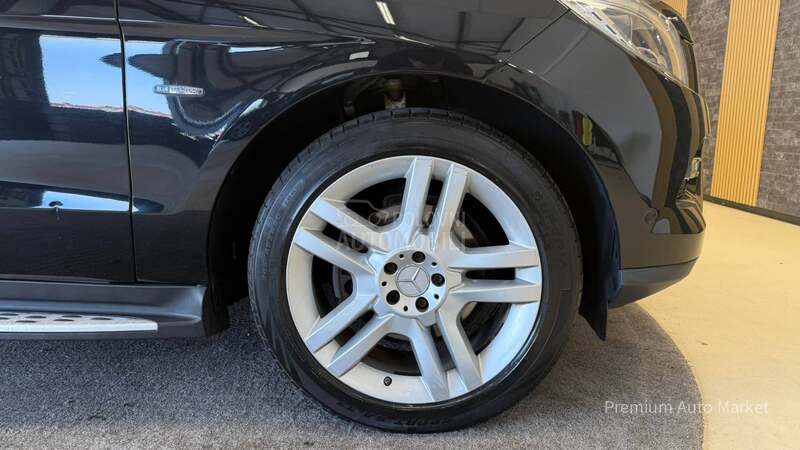 Mercedes Benz ML 350 //3.0d//PANO//SALON