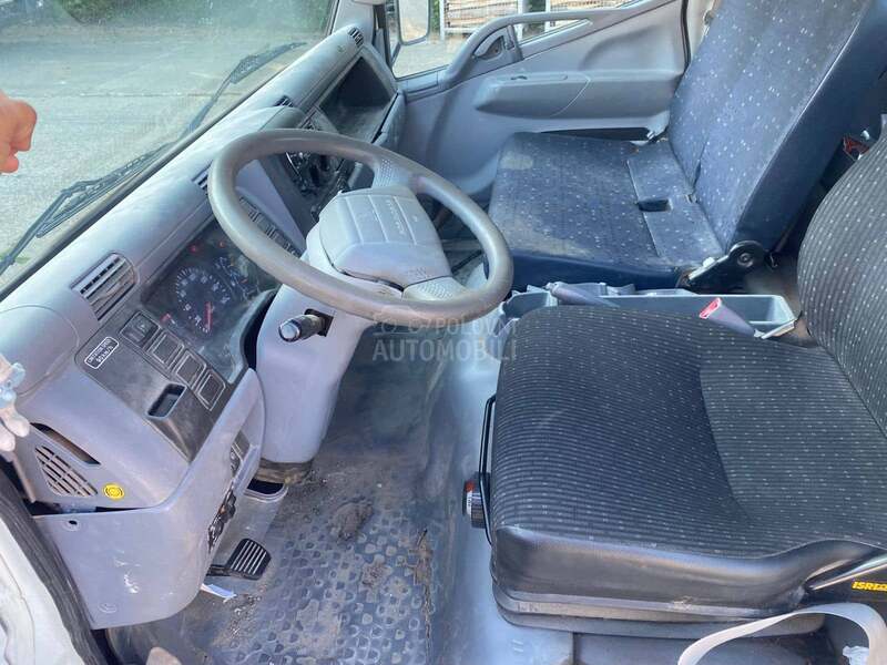 Mitsubishi Fuso FE85/trostrani kiper