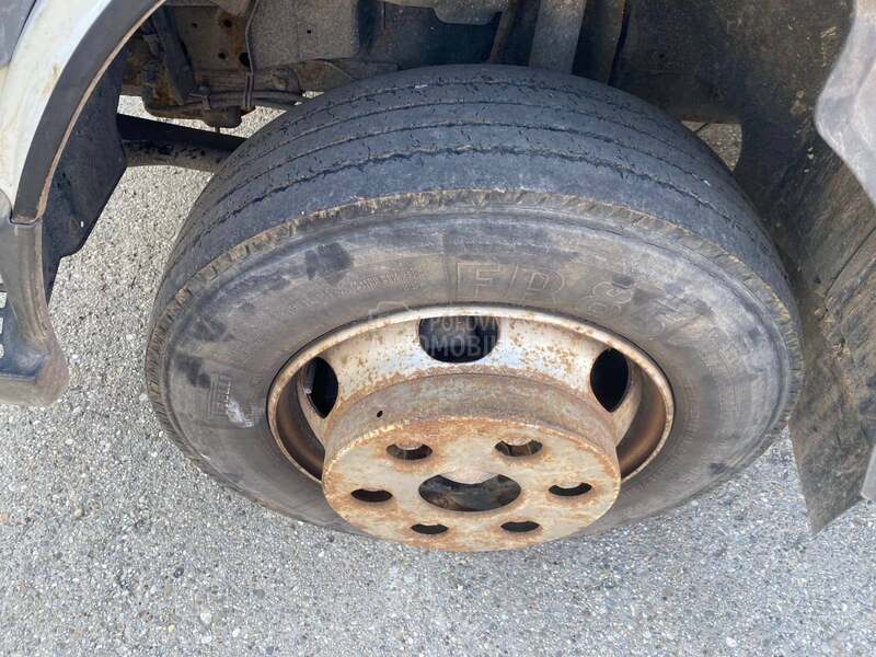 Mitsubishi Fuso FE85/trostrani kiper