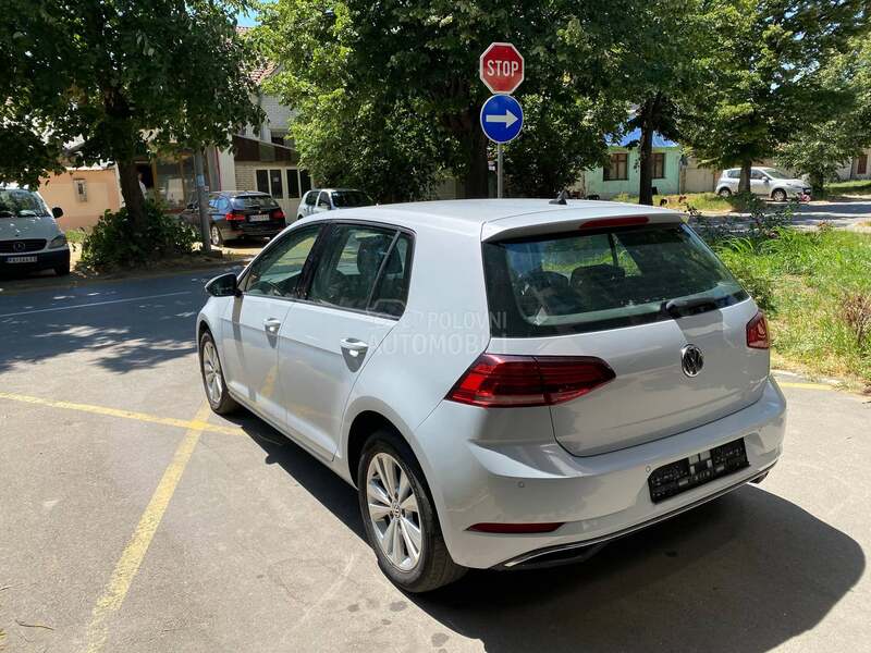 Volkswagen Golf 7 1.0 TSI