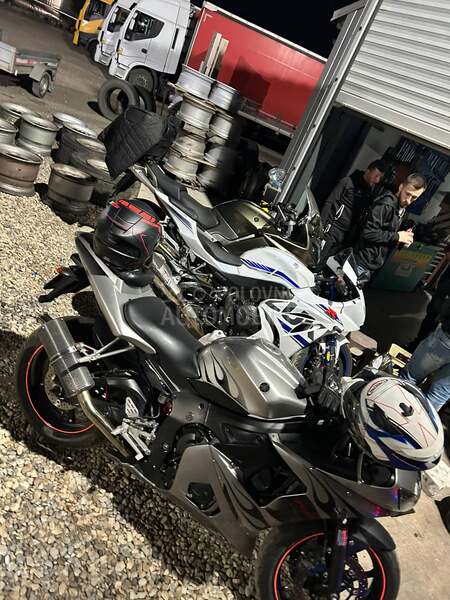 Yamaha R6