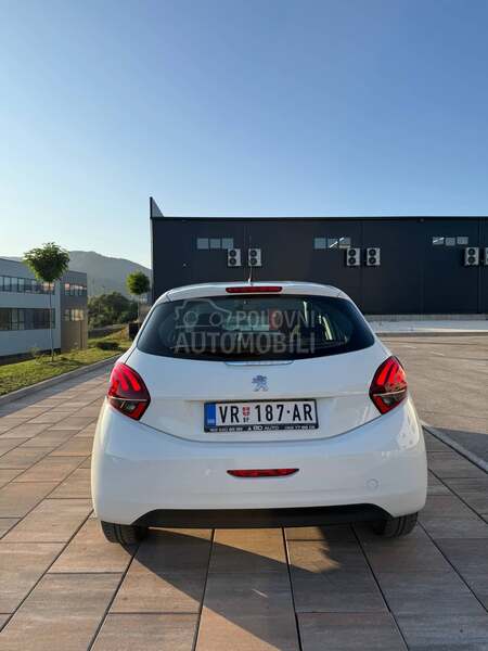 Peugeot 208 1.5 HDi