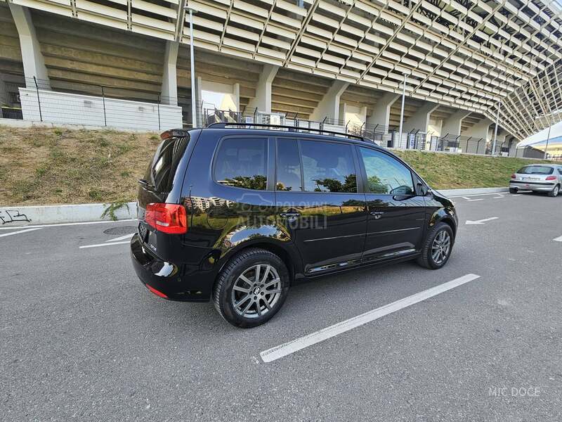 Volkswagen Touran 2.0 tdi xenon led