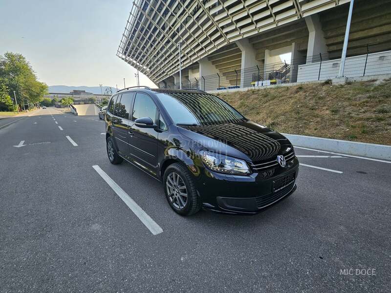 Volkswagen Touran 2.0 tdi xenon led