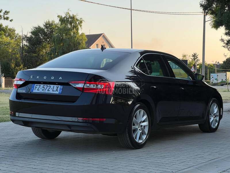 Škoda Superb 2.0 TDI DSG7 STYLE