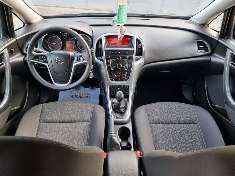 Opel Astra J 1.7CDTI PERFFEKTNA