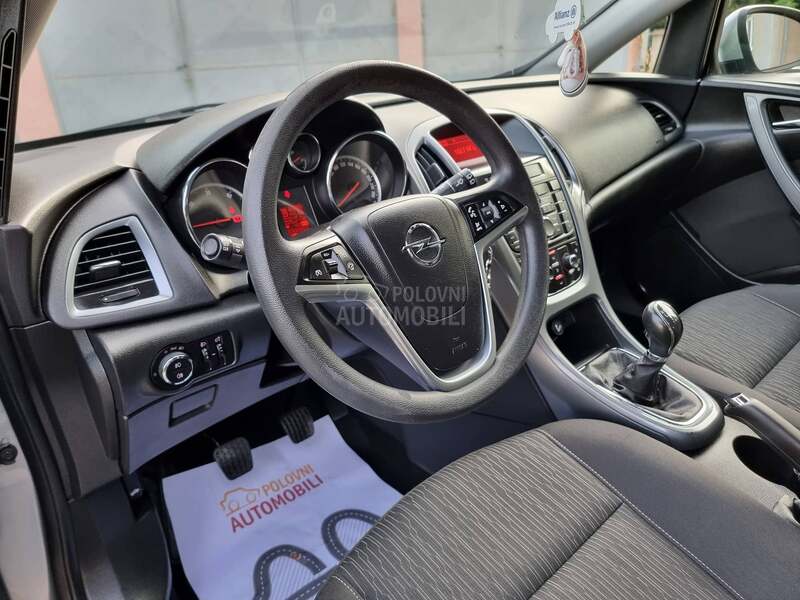 Opel Astra J 1.7CDTI PERFFEKTNA