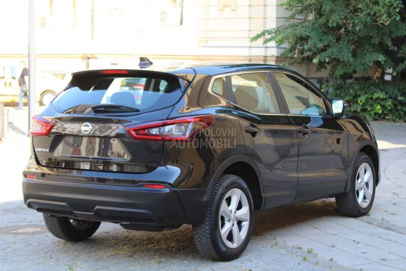 Nissan Qashqai 1.5 DCI AUT