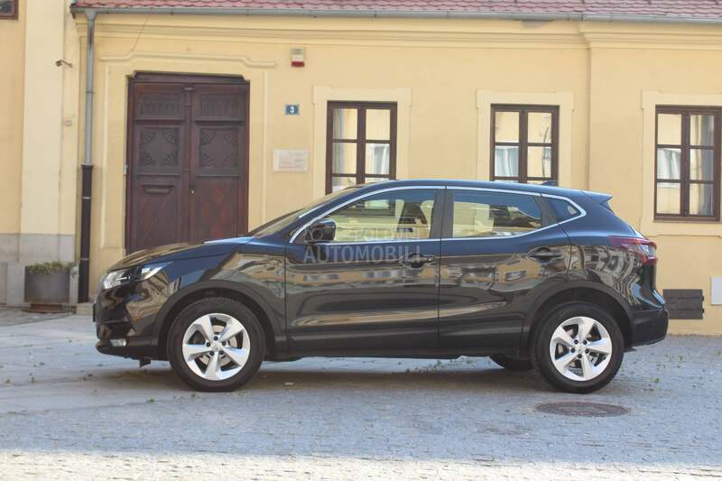 Nissan Qashqai 1.5 DCI AUT
