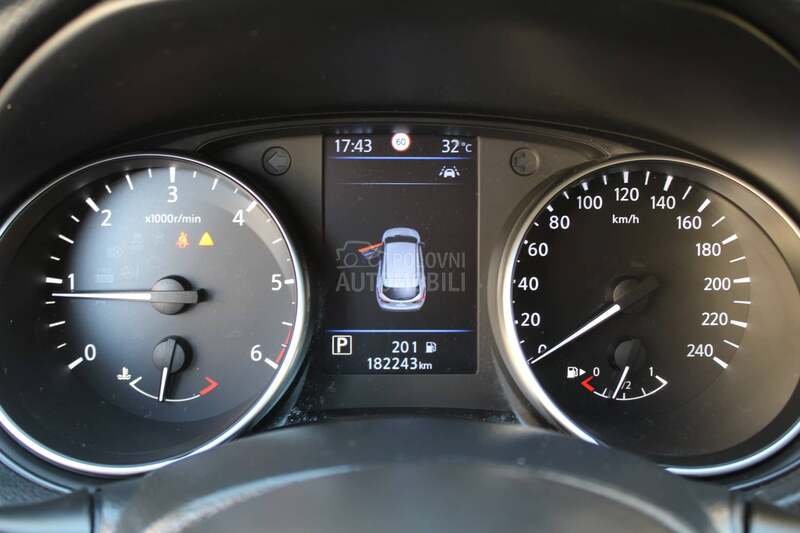 Nissan Qashqai 1.5 DCI AUT