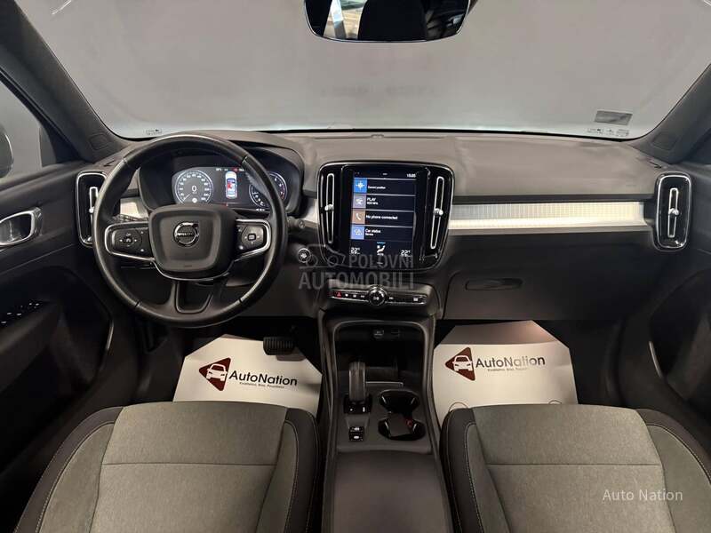 Volvo XC40 T3 Momentum Pro
