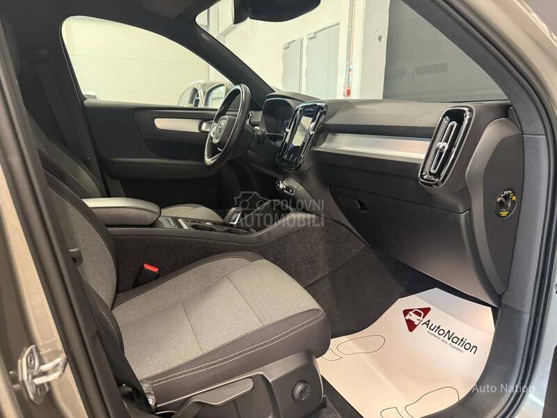 Volvo XC40 T3 Momentum Pro