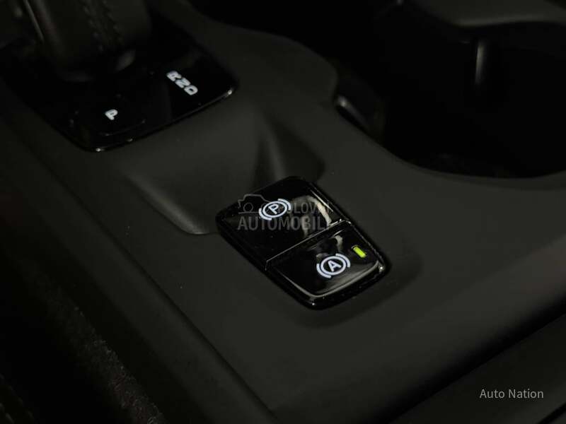 Volvo XC40 T3 Momentum Pro