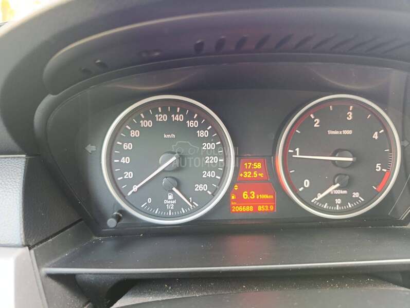 BMW 520 