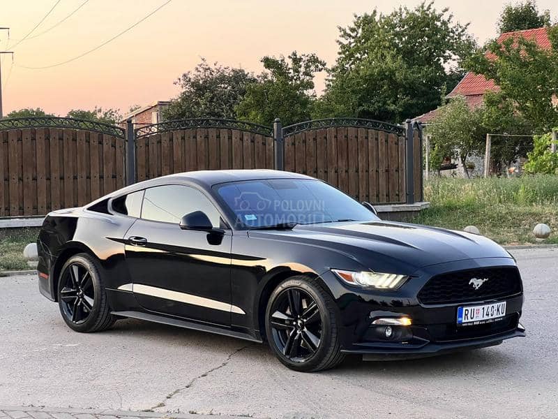 Ford Mustang 