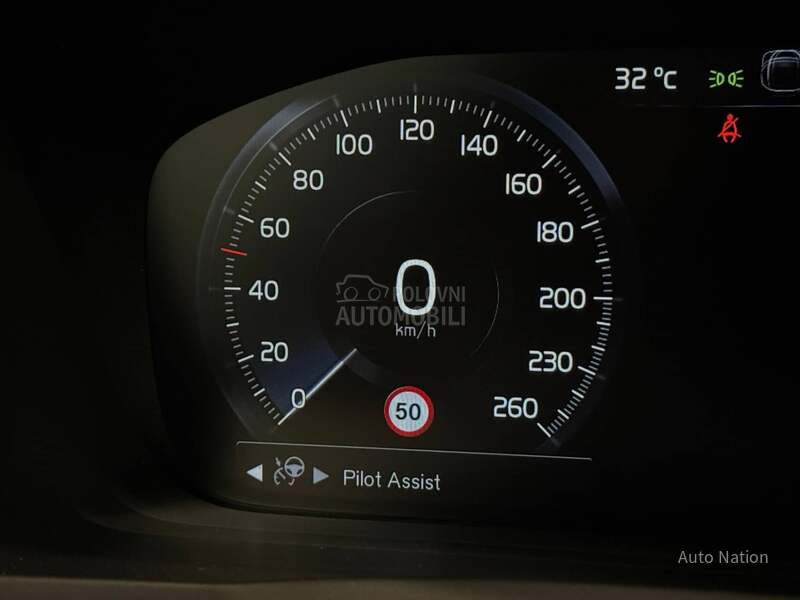 Volvo XC90 R-Design B5 AWD