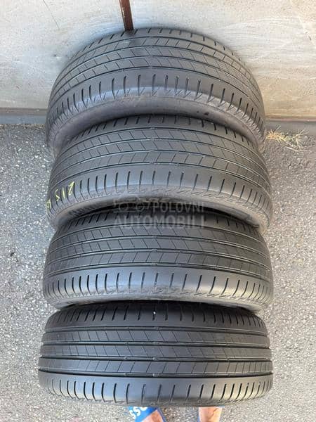 Bridgestone 215/60 R17 Letnja