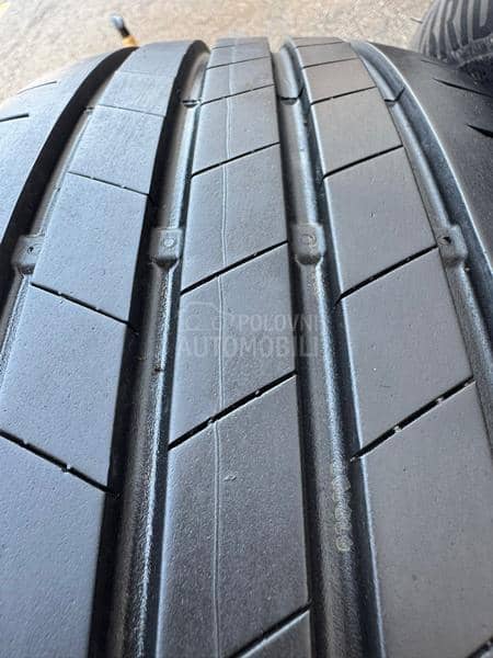 Bridgestone 215/60 R17 Letnja