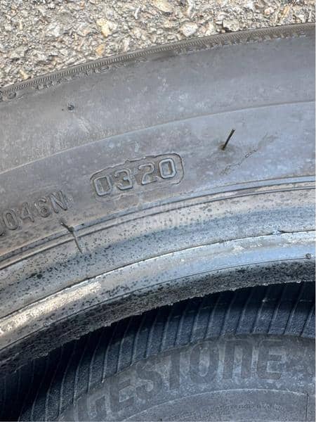 Bridgestone 215/60 R17 Letnja