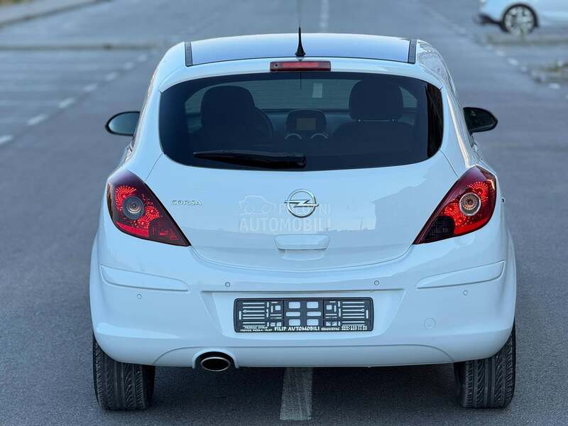Opel Corsa D 1.4 Color Edition
