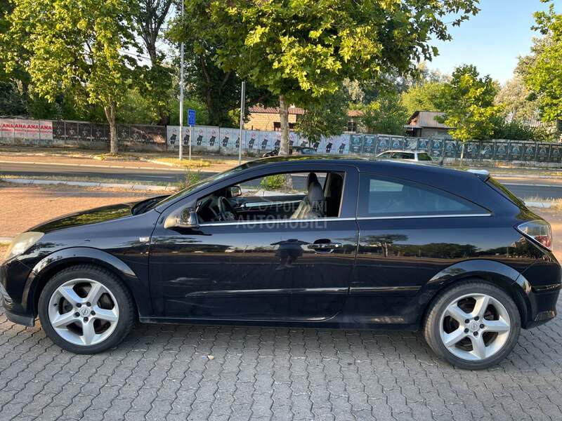 Opel Astra H 1.7 GTC