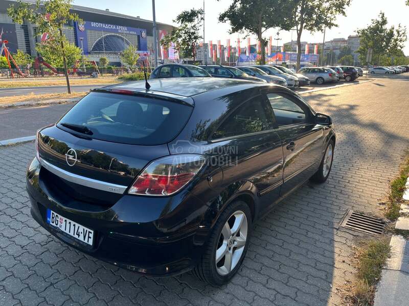 Opel Astra H 1.7 GTC