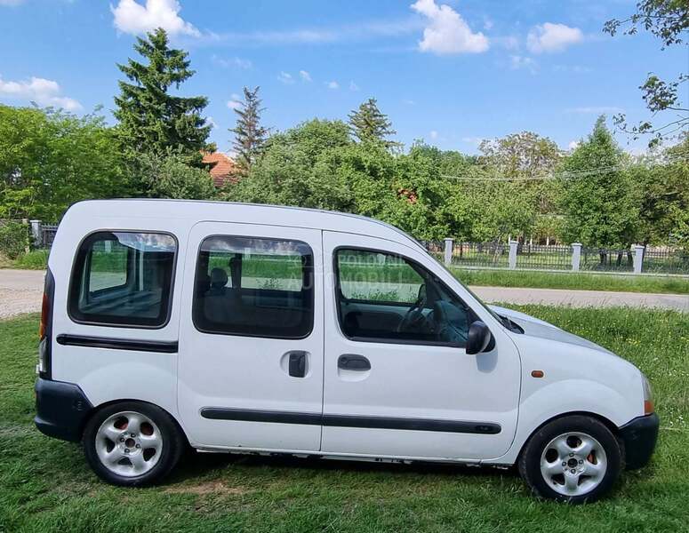 Renault Kangoo 5 sedista