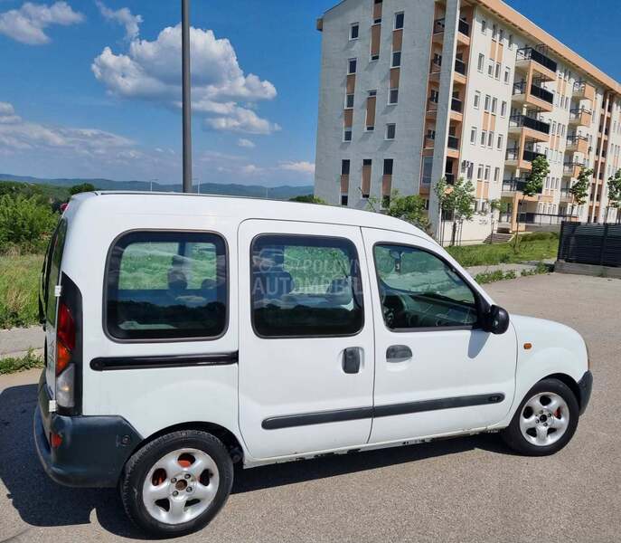 Renault Kangoo 5 sedista