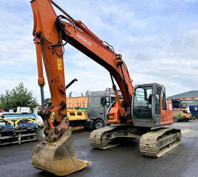 Hitachi ZAXIS ZX 225 US LC / 24t