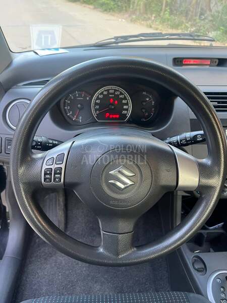 Suzuki Swift a u t o m a t i k