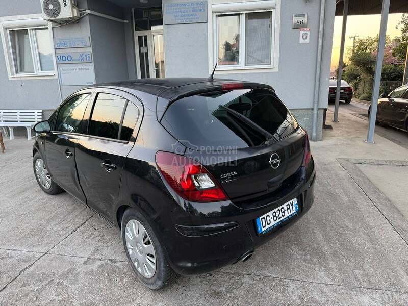 Opel Corsa D 1.4b