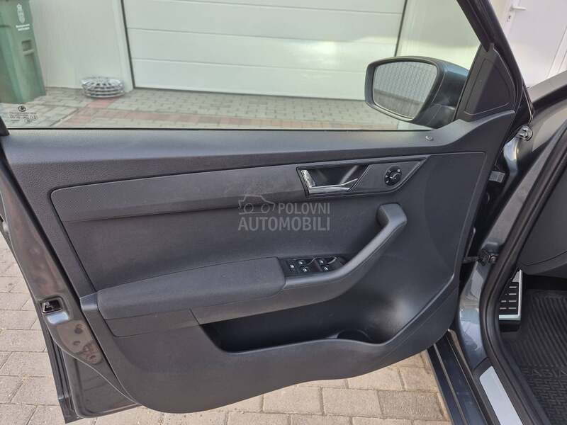 Škoda Fabia 1.2 TSI DSG STYLE