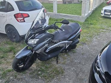 Yamaha xmax