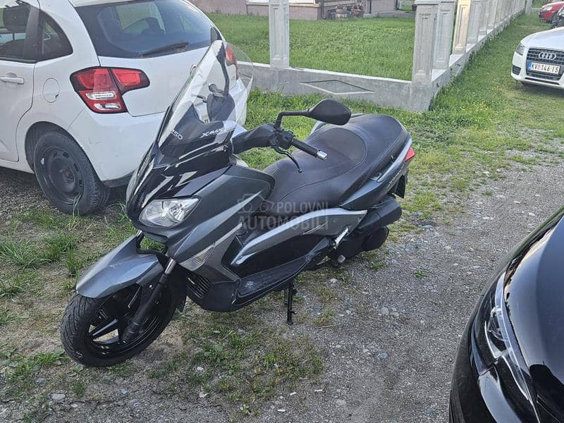 Yamaha xmax