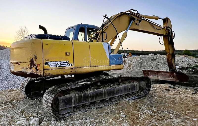 New Holland E 215 B / 22 Tone