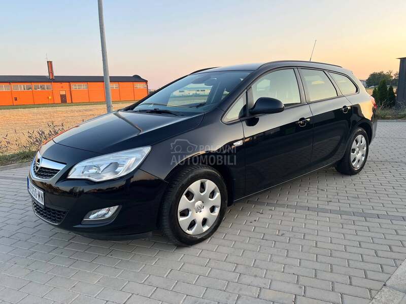 Opel Astra J 1.4 Turbo SAD R.E.G