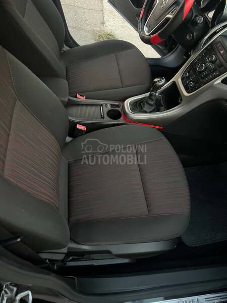 Opel Astra J 1.4 Turbo SAD R.E.G