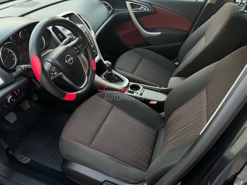 Opel Astra J 1.4 Turbo SAD R.E.G