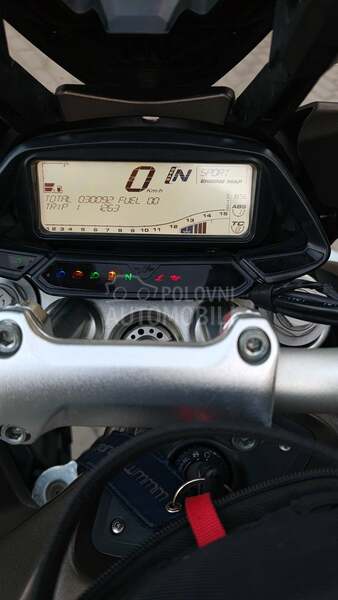 MV Agusta STRADALE 800