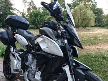 MV Agusta STRADALE 800